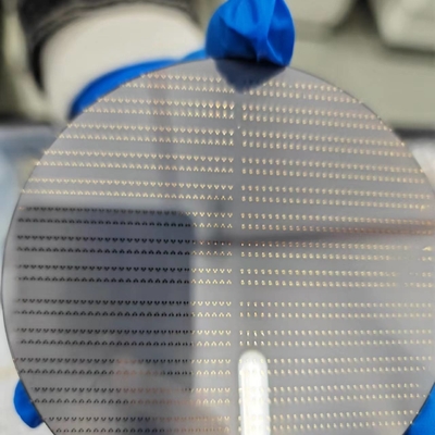 Piezoelektrischer Lithiumniobat-Wafer für die Herstellung von SAW-Interdigitalwandlern