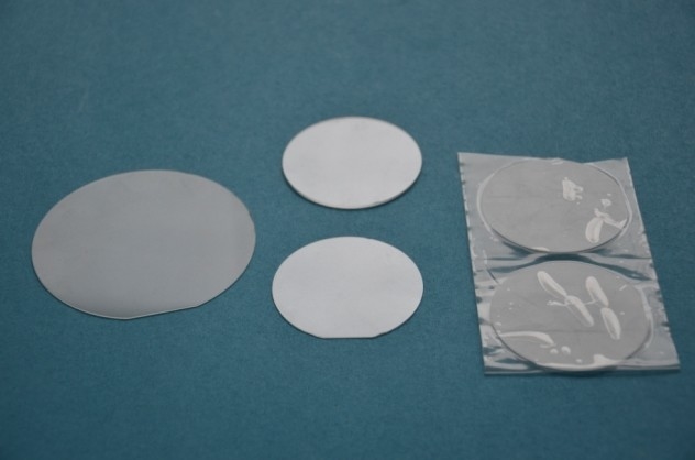 2 " 3 " 4 " 6 " Saphir Wafer Al2O3 Kristall Substrat doppelseitig poliert für optische Zwecke