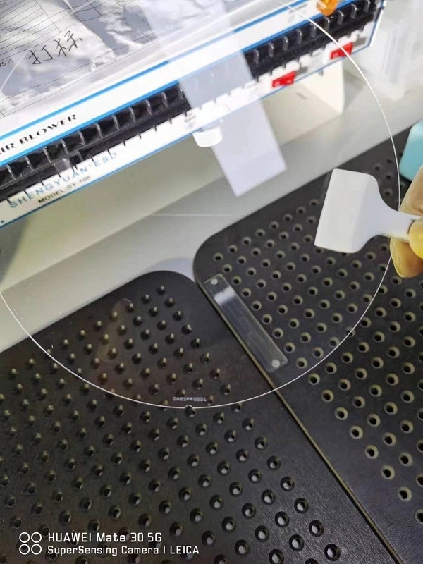 Doppelseitig poliert Hochleistungssafir Al2O3 Kristall Substrat Ultrathin 2&quot; 3&quot; 4&quot;