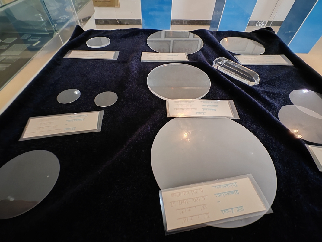3 Zoll und 4 ZollAnpassungsmöglichkeiten für Quarz-Wafer mit hoher Temperatur