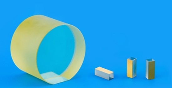 Entfesseln Sie das volle Potenzial Ihrer optoelektronischen Geräte mit unserem MgO-Einkristallsubstrat mit hoher Wärmeleitfähigkeit