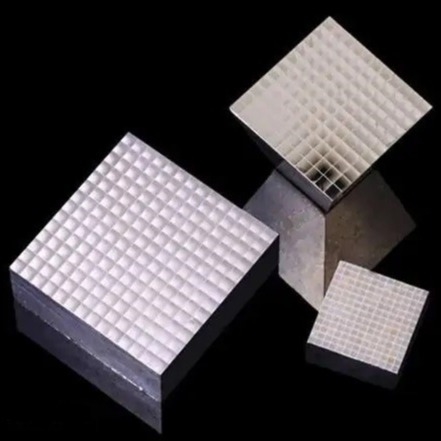 LYSO (Cer) Szintillation mit hoher Dichte Crystal With Short Decay Time des Glanzpunkt-Ertrag-